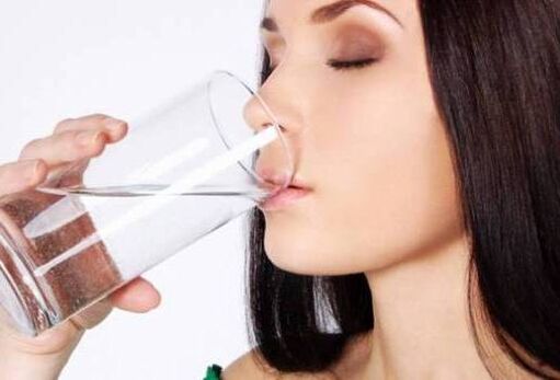To lose weight, increase your water intake
